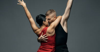 Erina Ueda and Adam Houston from Giordano Dance Chicago. Photo by Todd Rosenberg